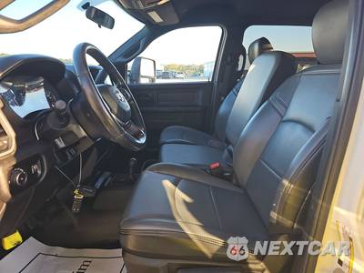 2024 Ram 3500 Cab Chassis Tradesman Crew Cab DRW - zdjęcie 7 z 29 - miniatura