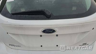 2014 Ford Focus SE Hatchback - zdjęcie 41 z 46 - miniatura