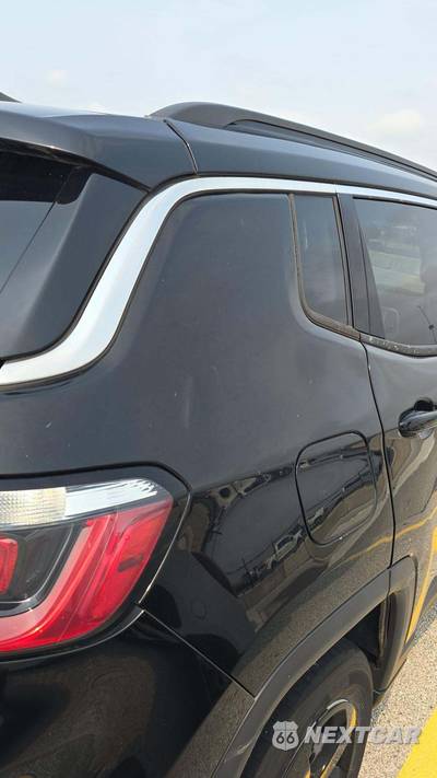 2018 Jeep Compass Latitude - zdjęcie 25 z 44 - miniatura