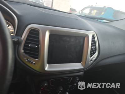 2018 Jeep Compass Latitude - zdjęcie 11 z 44 - miniatura