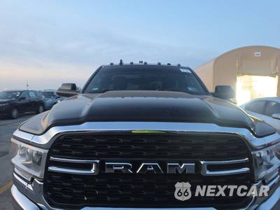 2022 Ram 4500 Cab Chassis SLT Regular Cab DRW - zdjęcie 2 z 35 - miniatura