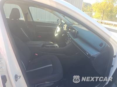 2025 Hyundai Sonata SEL - zdjęcie 8 z 18 - miniatura