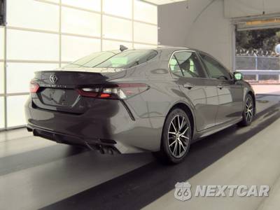 2023 Toyota Camry SE - zdjęcie 4 z 44 - miniatura