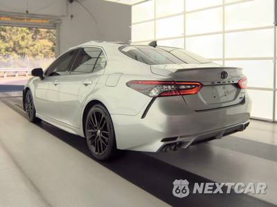 2021 Toyota Camry XSE - zdjęcie 6 z 36 - miniatura
