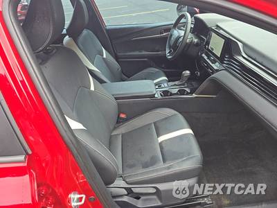 2026 Toyota Camry SE - zdjęcie 8 z 42 - miniatura