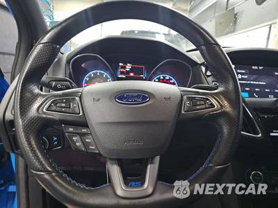 2017 Ford Focus RS Hatchback - zdjęcie 10 z 72 - miniatura