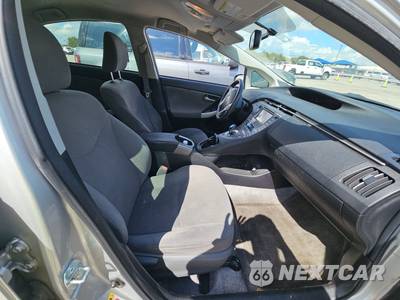 2014 Toyota Prius Three - zdjęcie 8 z 35 - miniatura