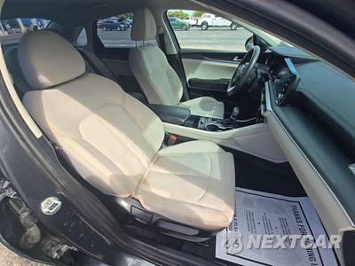 2022 Kia K5 LXS - zdjęcie 8 z 18 - miniatura