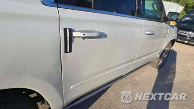2019 Chevrolet Suburban 1500 Premier 1LZ - zdjęcie 29 z 50 - miniatura