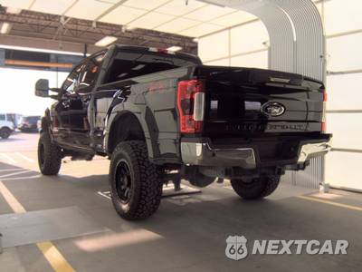 2019 Ford Super Duty F-250 Lariat Crew Cab Medium Bed - zdjęcie 6 z 25 - miniatura