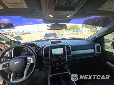 2019 Ford Super Duty F-250 Lariat Crew Cab Medium Bed - zdjęcie 11 z 25 - miniatura