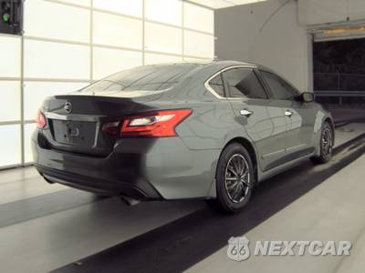 2017 Nissan Altima 2.5 S - zdjęcie 4 z 21 - miniatura