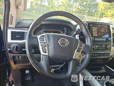 2021 Nissan TITAN XD SV Crew Cab Medium Bed - zdjęcie 10 z 31 - miniatura