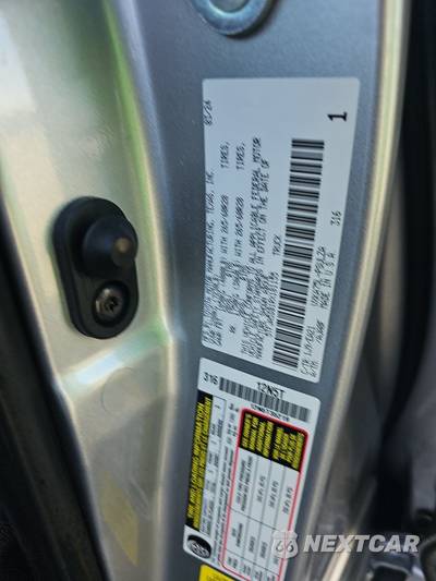2024 Toyota Tundra Limited Crew Cab Short Bed - zdjęcie 14 z 18 - miniatura