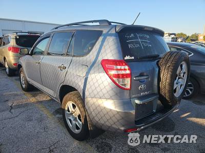 2010 Toyota RAV4 - zdjęcie 6 z 17 - miniatura