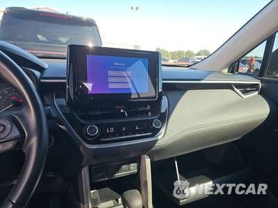 2024 Toyota Corolla Cross LE - zdjęcie 11 z 24 - miniatura