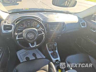 2020 Jeep Compass Latitude w/Sun & Safety Pkg - zdjęcie 8 z 17 - miniatura
