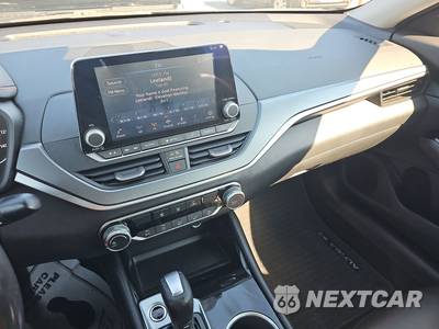 2023 Nissan Altima SR - zdjęcie 11 z 48 - miniatura