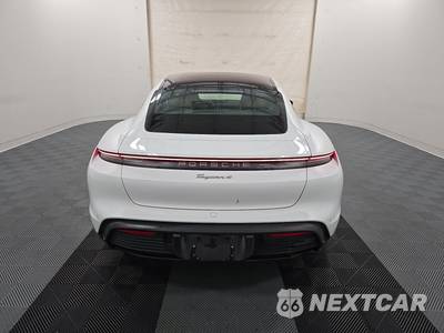 2025 Porsche Taycan 4 - zdjęcie 5 z 28 - miniatura