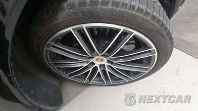 2023 Porsche Cayenne Turbo S E-Hybrid Coupe - zdjęcie 35 z 40 - miniatura
