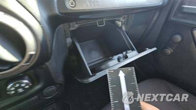 2014 Jeep Wrangler Unlimited Willys Wheeler Edition - zdjęcie 27 z 36 - miniatura