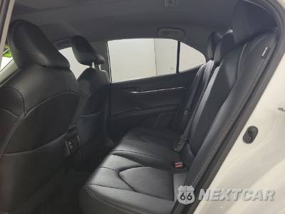 2022 Toyota Camry Hybrid XSE - zdjęcie 14 z 35 - miniatura
