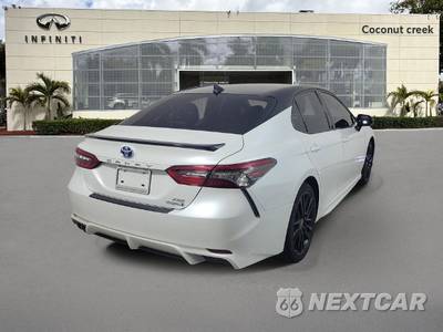 2022 Toyota Camry Hybrid XSE - zdjęcie 5 z 35 - miniatura