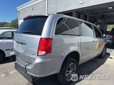 2017 Dodge Grand Caravan SXT 121.2" WB - zdjęcie 5 z 19 - miniatura