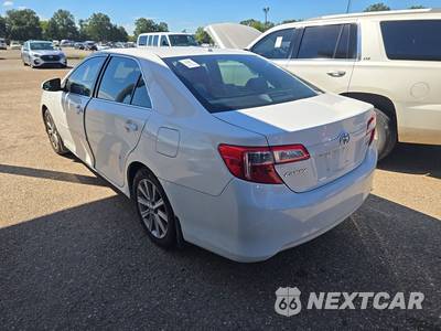 2014 Toyota Camry XLE - zdjęcie 6 z 17 - miniatura