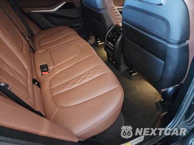 2025 BMW X5 Sports Activity Vehicle xDrive50e - zdjęcie 14 z 19 - miniatura