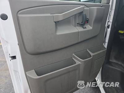 2025 GMC Savana 2500 Cargo Van 1WT 135.0" WB - zdjęcie 9 z 29 - miniatura