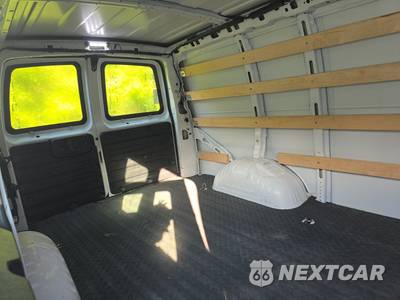 2025 Chevrolet Express 2500 Cargo Van 1WT 135.0" WB - zdjęcie 14 z 18 - miniatura
