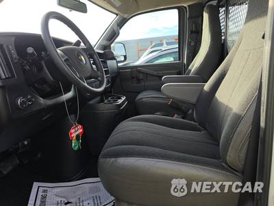 2025 Chevrolet Express 2500 Cargo Van 1WT 135.0" WB - zdjęcie 7 z 18 - miniatura