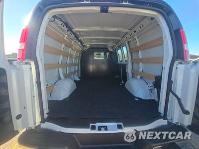 2025 Chevrolet Express 2500 Cargo Van 1WT 135.0" WB - zdjęcie 16 z 21 - miniatura