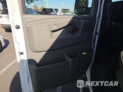 2025 Chevrolet Express 2500 Cargo Van 1WT 135.0" WB - zdjęcie 9 z 26 - miniatura