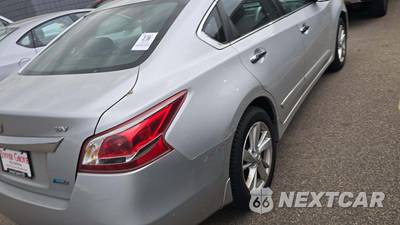 2013 Nissan Altima 2.5 SV Sedan - zdjęcie 25 z 34 - miniatura