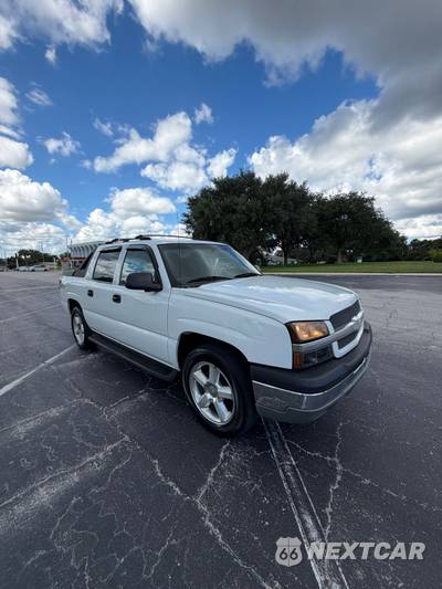 2004 Chevrolet Avalanche 1500 Z66 Crew Cab Short Bed 1SN