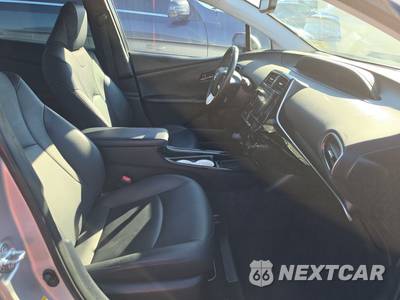 2016 Toyota Prius Four - zdjęcie 8 z 44 - miniatura