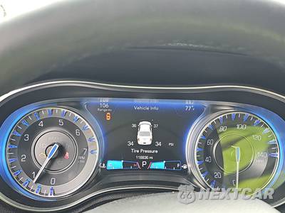 2016 Chrysler 300 Anniversary - zdjęcie 12 z 26 - miniatura