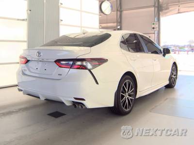 2024 Toyota Camry SE - zdjęcie 4 z 38 - miniatura