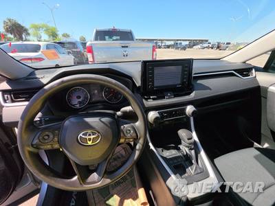 2021 Toyota RAV4 LE - zdjęcie 11 z 30 - miniatura