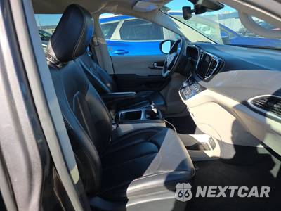 2023 Chrysler Pacifica Touring L 121.6" WB - zdjęcie 8 z 31 - miniatura