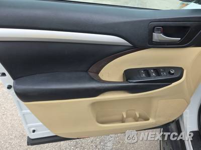 2019 Toyota Highlander XLE - zdjęcie 33 z 47 - miniatura