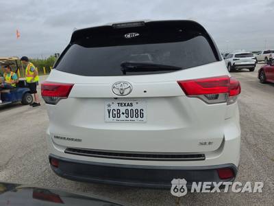 2019 Toyota Highlander XLE - zdjęcie 32 z 47 - miniatura