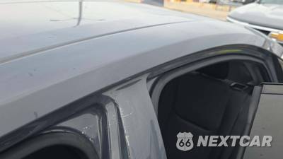 2023 Toyota Prius LE - zdjęcie 38 z 43 - miniatura