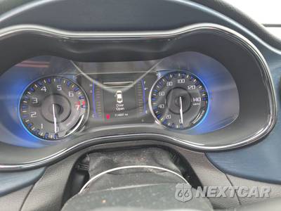 2015 Chrysler 200S - zdjęcie 12 z 32 - miniatura
