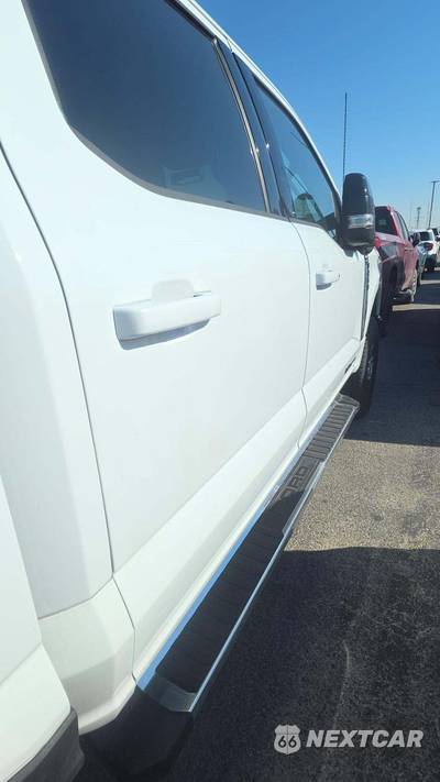 2025 Ford Super Duty F-250 Lariat Crew Cab Medium Bed - zdjęcie 20 z 23 - miniatura