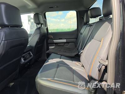 2025 Ford Super Duty F-250 Lariat Crew Cab Medium Bed - zdjęcie 13 z 24 - miniatura