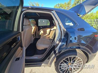 2022 Porsche Cayenne - zdjęcie 7 z 8 - miniatura