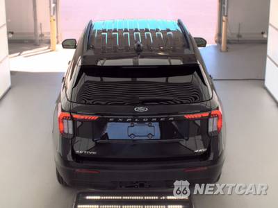 2025 Ford Explorer Active - zdjęcie 6 z 34 - miniatura
